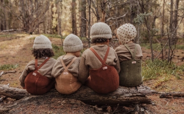 لباس‌ کودک: از رشد صنعت تا روندهای طبیعی و پایداری