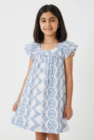 پیراهن دخترانه مدل گل و برگ سنتی